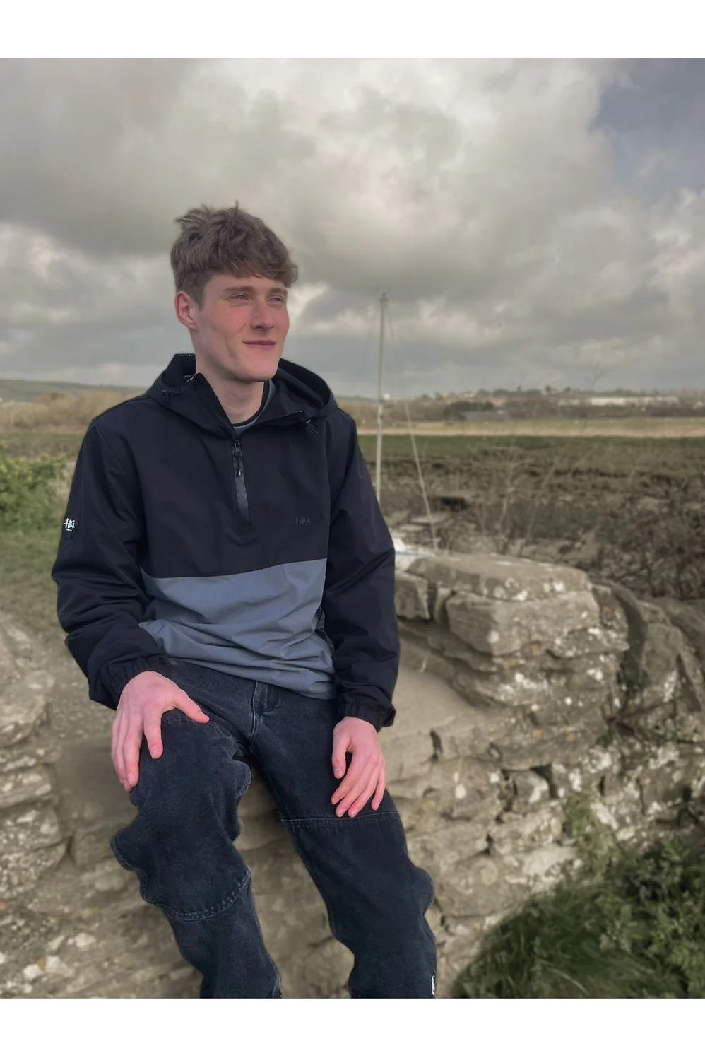 Tiki Barn Jacket in Black / Graphite - Image 13